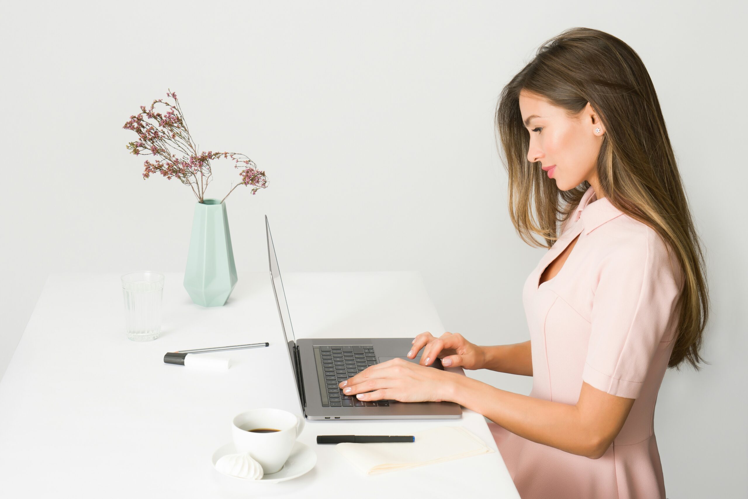 woman working - intentionallyflourish.com